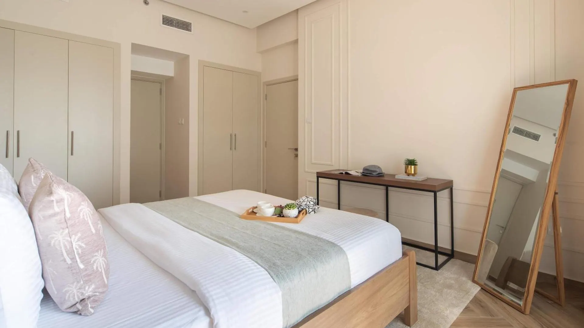 Frank Porter - Escan Tower Dubai United Arab Emirates