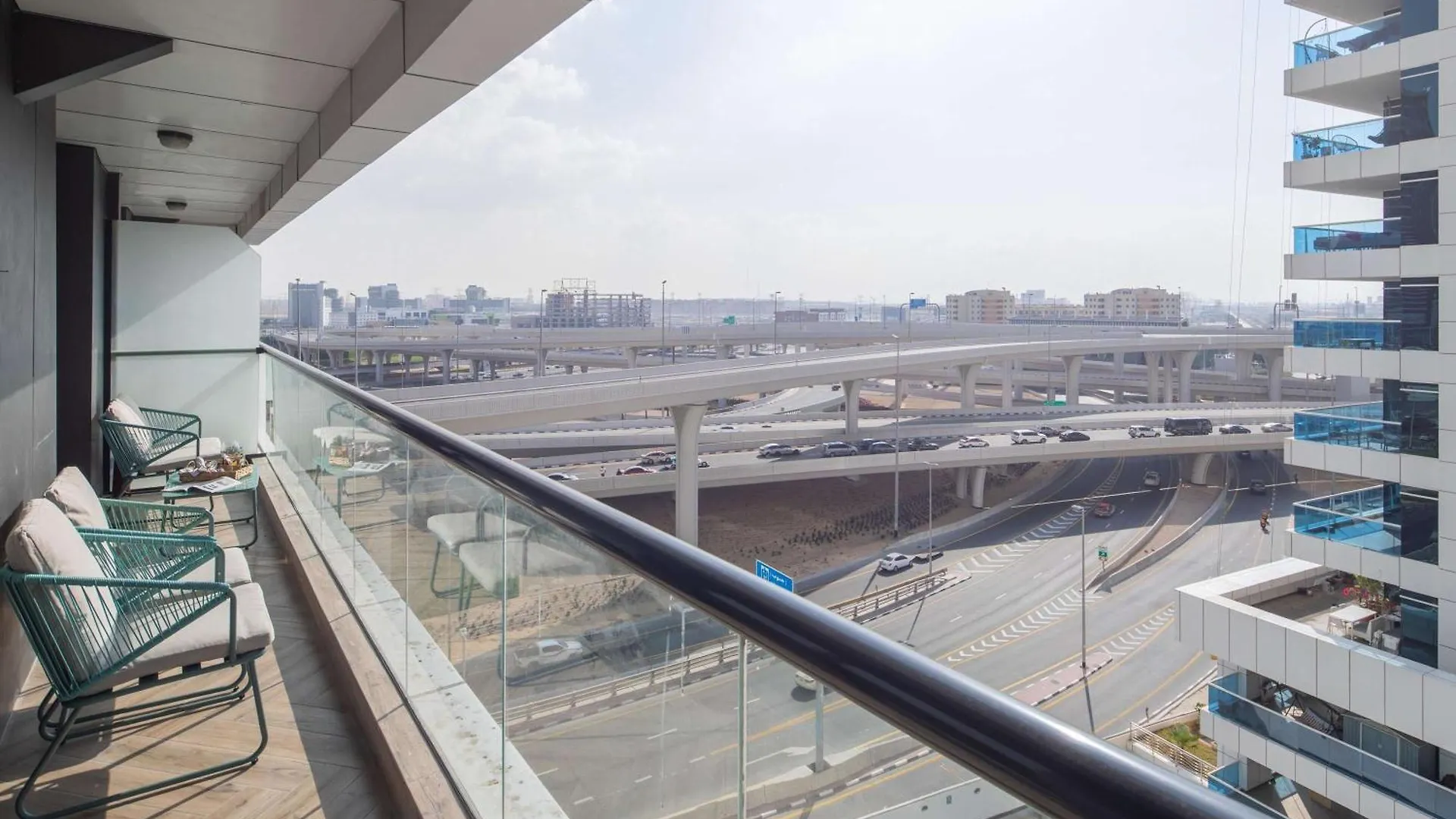 Frank Porter - Escan Tower Dubai Apartment